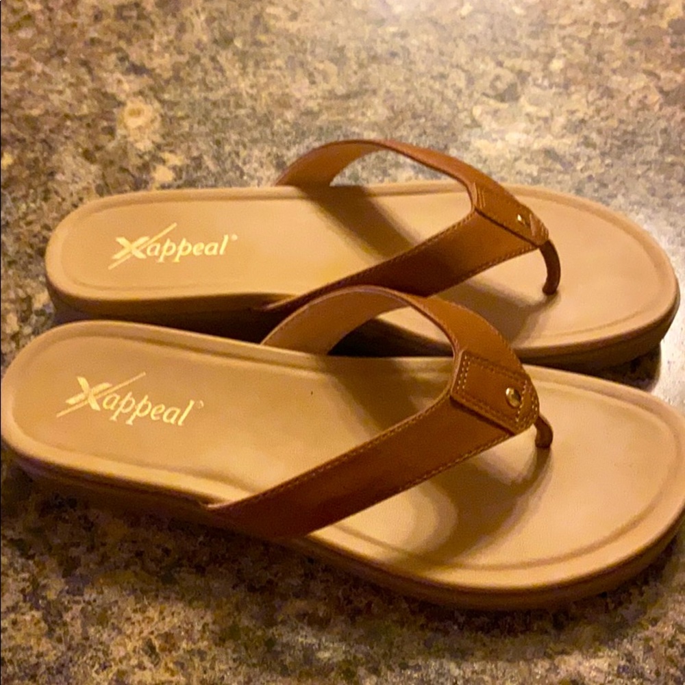Thong slippers